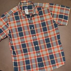 PATAGONIA Red and Blue Casual Button Down Shirt Short Sleeve Mens L